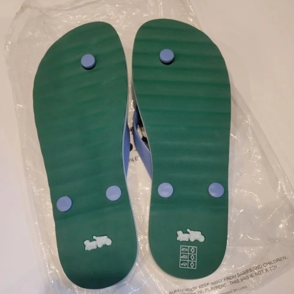 Coach NWOT  Zak Floral Flip-flops sandals.